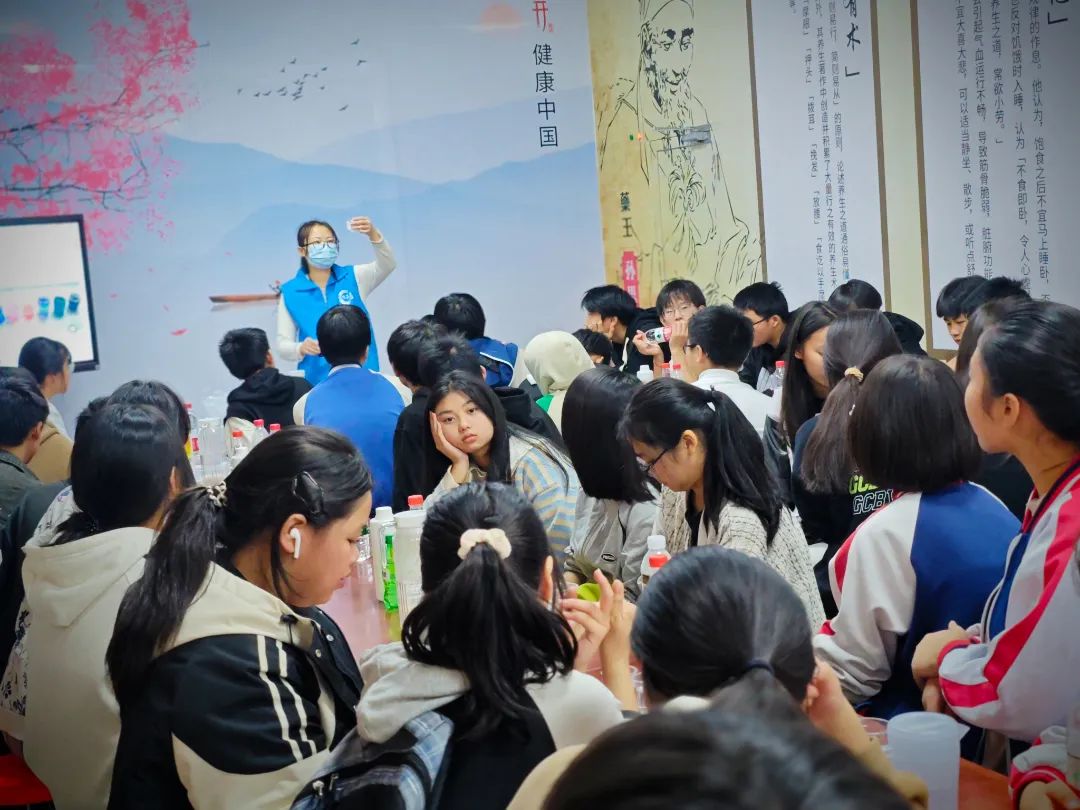 雙清區(qū)“愛心護(hù)航，助夢(mèng)成長(zhǎng)”